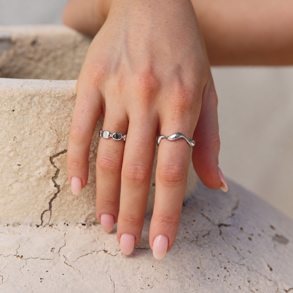 Weißer Sakura-Ring Gold