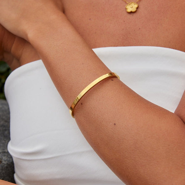 Lilah Gold Bangle